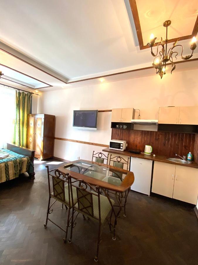 Квартира На Вулиці Лесі Українки 19 Lviv Exterior photo